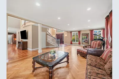 637 S Mountain Road, New City, NY 10956 - Photo 10