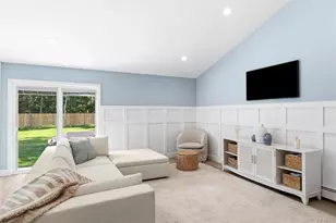 18 Ashford Dr, Bohemia, NY 11716 - Photo 2