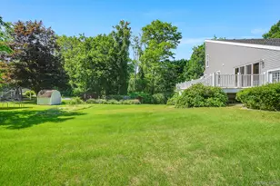 13 Riverview Cir, Poughkeepsie, NY 12601 - Photo 32