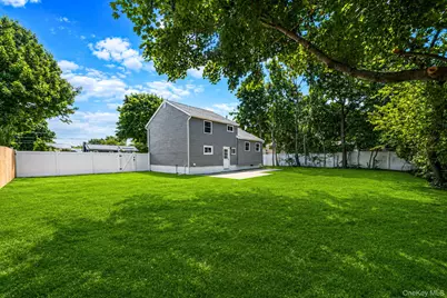 610 Americus Avenue, Patchogue, NY 11772 - Photo 36