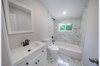 610 Americus Avenue, Patchogue, NY 11772 - Photo 20