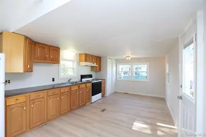 414 Joslen Boulevard #19, Hudson, NY 12534 - Photo 8