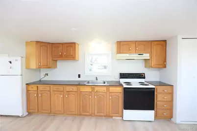 414 Joslen Boulevard #19, Hudson, NY 12534 - Photo 6