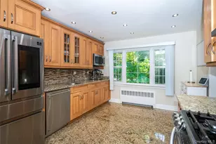 18 Carlyle Pl, Hartsdale, NY 10530 - Photo 8