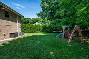 18 Carlyle Pl, Hartsdale, NY 10530 - Photo 32