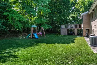 18 Carlyle Place, Hartsdale, NY 10530 - Photo 38