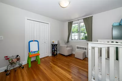 18 Carlyle Place, Hartsdale, NY 10530 - Photo 24