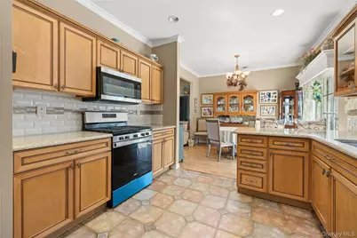 2803 Pebble Beach Path, Riverhead, NY 11901 - Photo 10