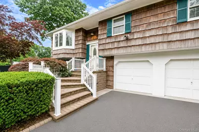 6 Smith Court, Mastic, NY 11950 - Photo 4
