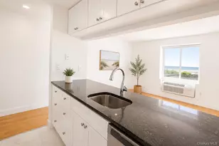 10 Franklin Blvd, Long Beach, NY 11561 - Photo 16