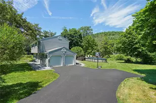 11 Kenneth Dr, Putnam Valley, NY 10579 - Photo 2