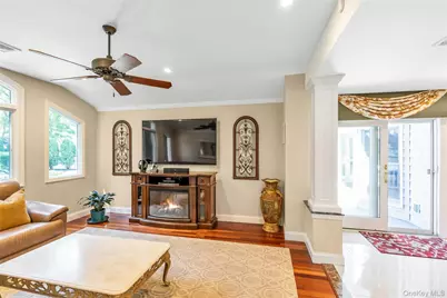 6 Averly Place, Smithtown, NY 11787 - Photo 30