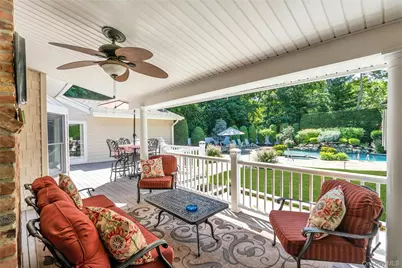 6 Averly Place, Smithtown, NY 11787 - Photo 38
