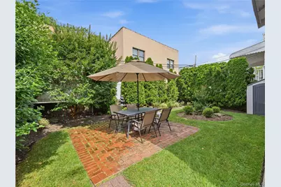 61-26 164 Street, Fresh Meadows, NY 11365 - Photo 18