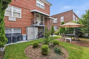 61-26 164th St, Fresh Meadows, NY 11365 - Photo 16