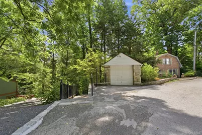 2 Anton Place, Lake Peekskill, NY 10537 - Photo 4