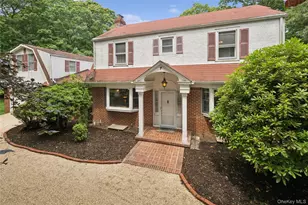 7 Upper Devon Rd, Port Jefferson, NY 11777 - Photo 2