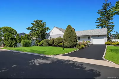 7 Albers Lane, Farmingdale, NY 11735 - Photo 6