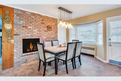 7 Albers Lane, Farmingdale, NY 11735 - Photo 12