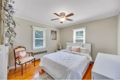 7 Albers Lane, Farmingdale, NY 11735 - Photo 20