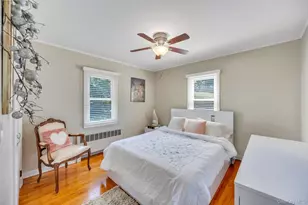 7 Albers Ln, Farmingdale, NY 11735 - Photo 20