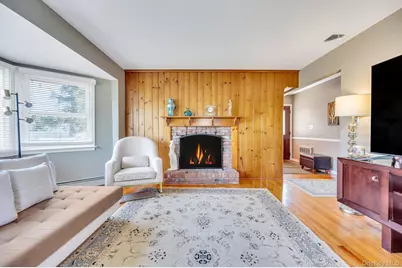 7 Albers Lane, Farmingdale, NY 11735 - Photo 10