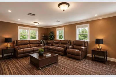 303 N Westchester Avenue N, West Babylon, NY 11704 - Photo 8