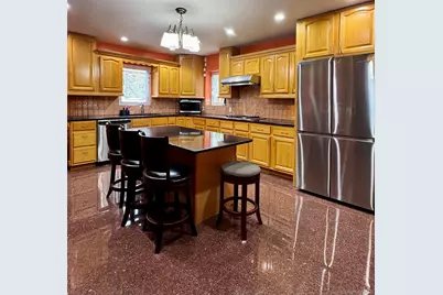 76-53 271st Street, New Hyde Park, NY 11040 - Photo 4