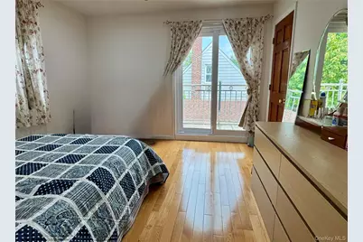76-53 271st Street, New Hyde Park, NY 11040 - Photo 14