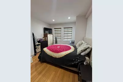 76-53 271st Street, New Hyde Park, NY 11040 - Photo 10