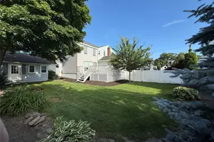 19 Westbridge Dr, Babylon, NY 11702 - Photo 38