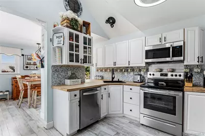 19 Westbridge Drive, Babylon, NY 11702 - Photo 6
