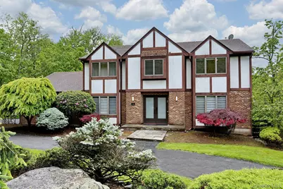 3 Larissa Court, Airmont, NY 10952 - Photo 1
