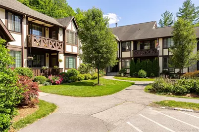 8 Foxwood Drive #8, Pleasantville, NY 10570 - Photo 20