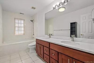 120 Woodruff Avenue, Scarsdale, NY 10583 - Photo 20