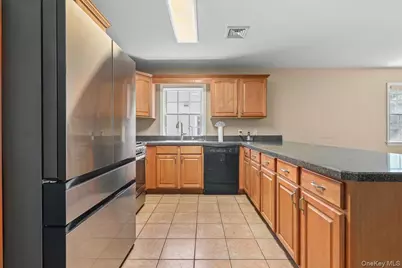120 Woodruff Avenue, Scarsdale, NY 10583 - Photo 10