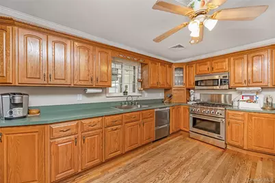 142 Cedar Street, Amityville, NY 11701 - Photo 18