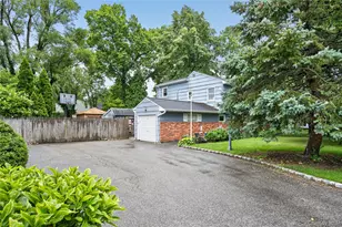 190 Oakwood Rd, Huntington Station, NY 11746 - Photo 26