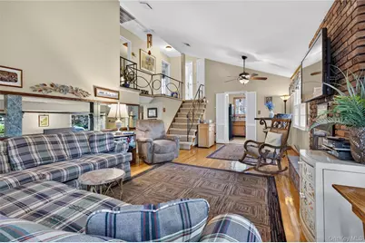 190 Oakwood Road, Huntington Station, NY 11746 - Photo 8