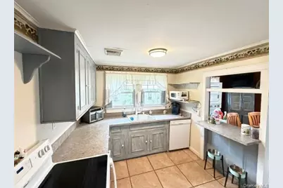 15 Kew Drive, Sound Beach, NY 11789 - Photo 8