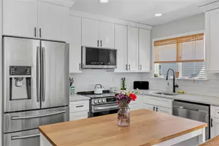 18 N Hampton Ave, Miller Place, NY 11764 - Photo 12