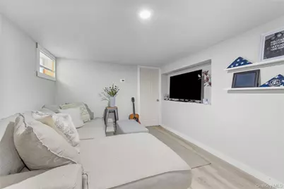 18 N Hampton Avenue, Miller Place, NY 11764 - Photo 24