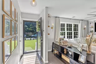 18 N Hampton Ave, Miller Place, NY 11764 - Photo 4