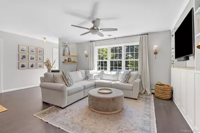 18 N Hampton Avenue, Miller Place, NY 11764 - Photo 8