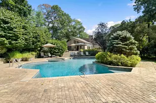 8 Kodiak Dr, Woodbury, NY 11797 - Photo 40