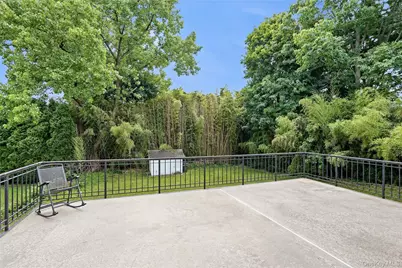 67 Sherwood Drive, Larchmont, NY 10538 - Photo 18