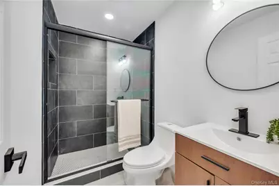 82 Scooter Lane, Hicksville, NY 11801 - Photo 14