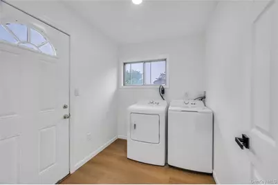 82 Scooter Lane, Hicksville, NY 11801 - Photo 26