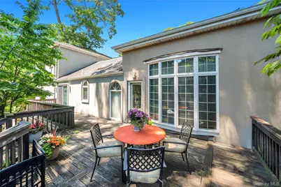 252 Cornwell Avenue, Malverne, NY 11565 - Photo 30