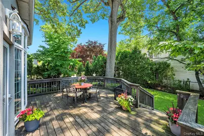 252 Cornwell Avenue, Malverne, NY 11565 - Photo 28